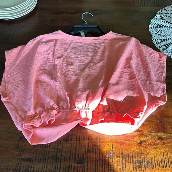 E.C. Peachy Pink Cropped Blouse with Tie Front Design - Picture 3 of 4